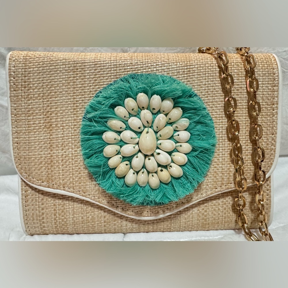 Lisi Lerch White Sadie Crossbody Clutch Elegant Seashell Perfect Ocean Lovers